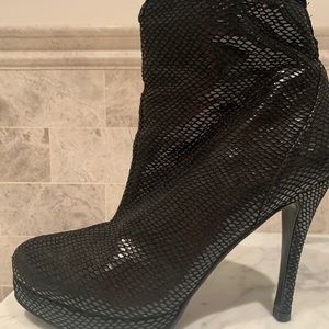 Alexander McQueen Booties